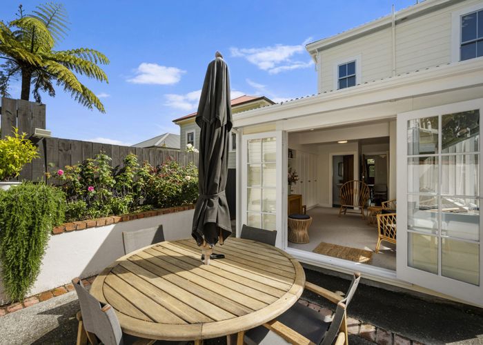  at 33 Grove Road, Kelburn, Wellington, Wellington