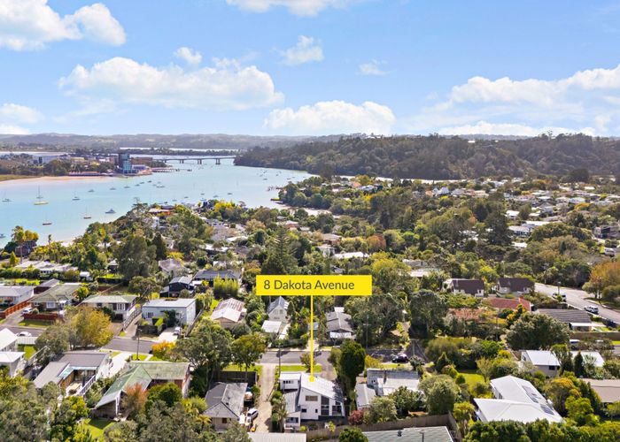  at 8 Dakota Avenue, Beach Haven, North Shore City, Auckland