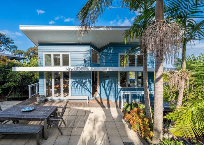  at 21 Giles Road, Palm Beach, Waiheke Island, Auckland