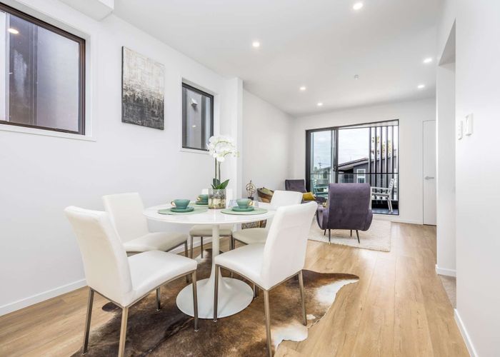  at 6/54 Taharato Road, Forrest Hill, North Shore City, Auckland