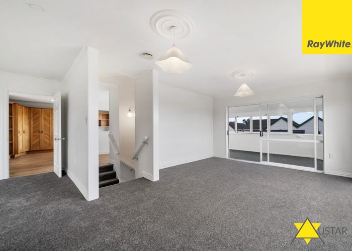  at 2/24 Cherub Place, West Harbour, Waitakere City, Auckland
