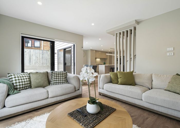  at 7B De Quincey Terrace, Highland Park, Manukau City, Auckland