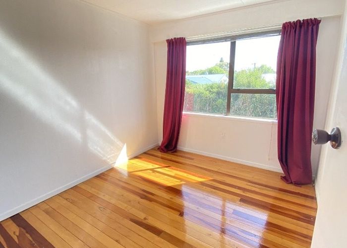  at 2/15 Garland Road, Greenlane, Auckland City, Auckland