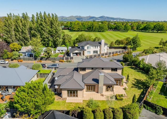  at 6 East Ellington Drive, Mairehau, Christchurch City, Canterbury