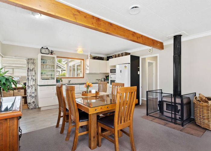  at 27 Cross Street, Coalgate, Coalgate