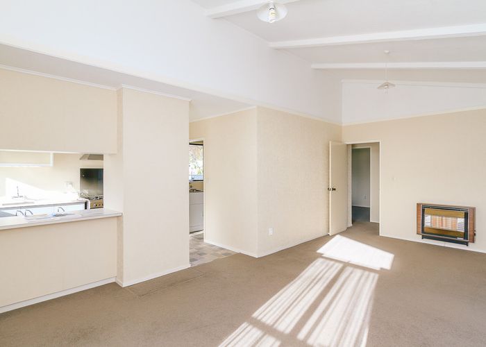  at 2/13 Vincent Street, Waterloo, Lower Hutt