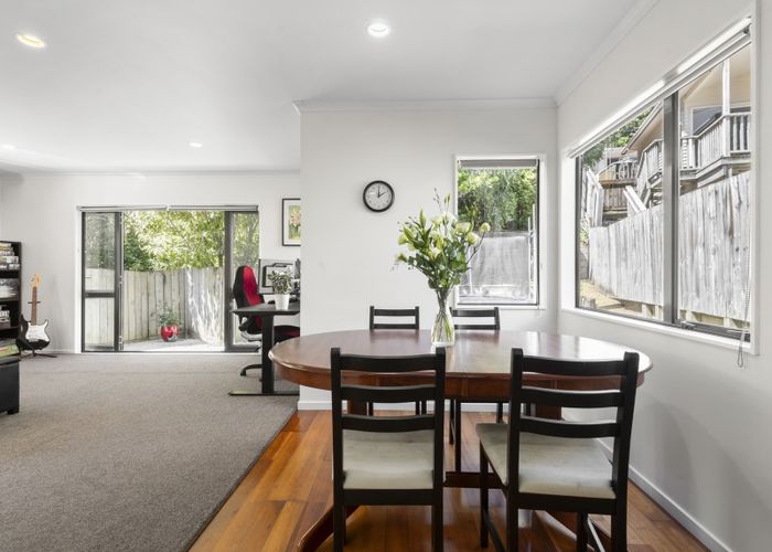  at 11 Duncan Street, Tawa, Wellington