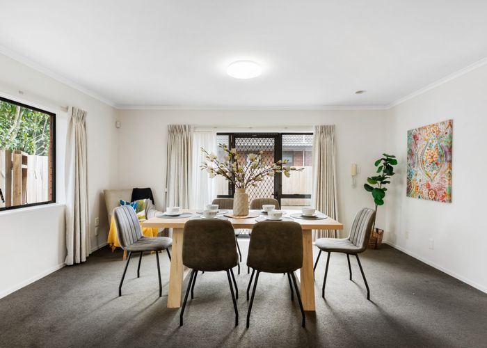  at 2/12 Oak Street, Royal Oak, Auckland City, Auckland
