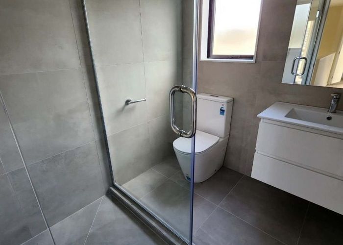  at 45c Greenvalley Rise, Glenfield, North Shore City, Auckland