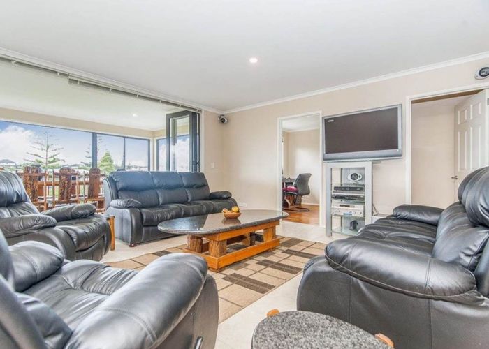  at 5 Tui Brae, Beachlands, Auckland