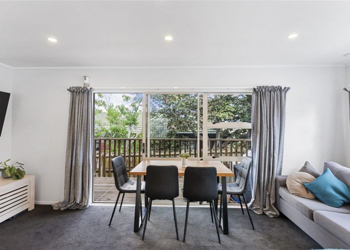  at 2/56 Rodney Street, Howick, Auckland