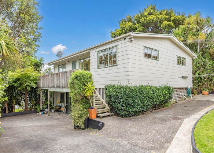  at 2/92 Coronation Road, Hillcrest, North Shore City, Auckland