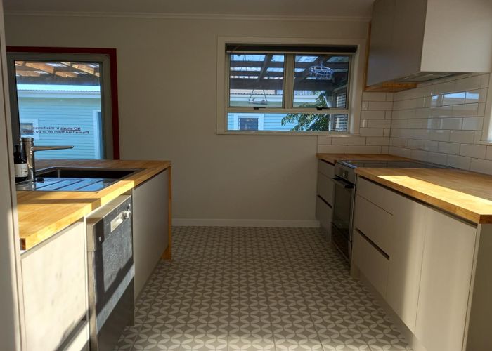  at 4 Lydford Place, Spotswood, New Plymouth, Taranaki