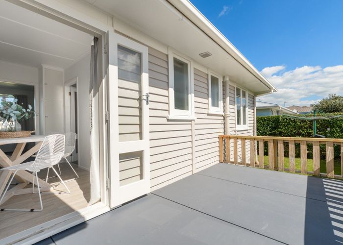  at 52 Queen Road, Bellevue, Tauranga