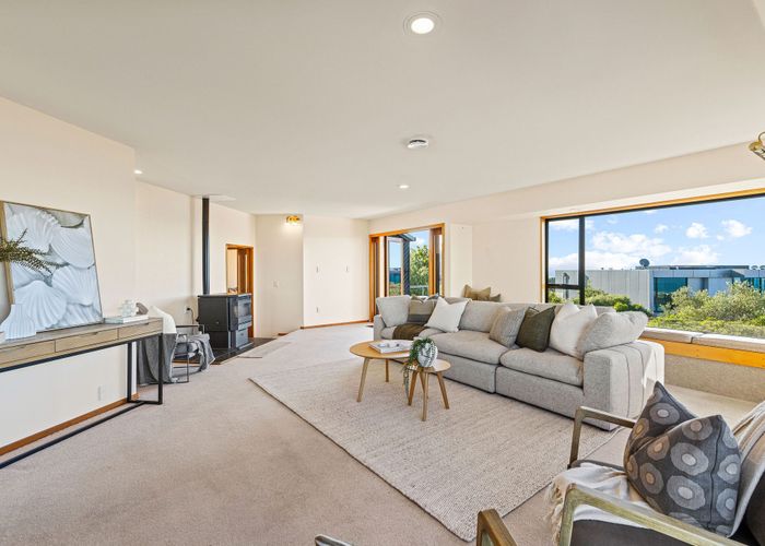  at 10 Luxton Place, Mount Pleasant, Christchurch City, Canterbury