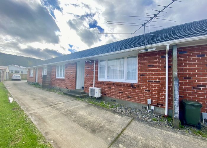  at 2/5 Ruahine Street, Trentham, Upper Hutt