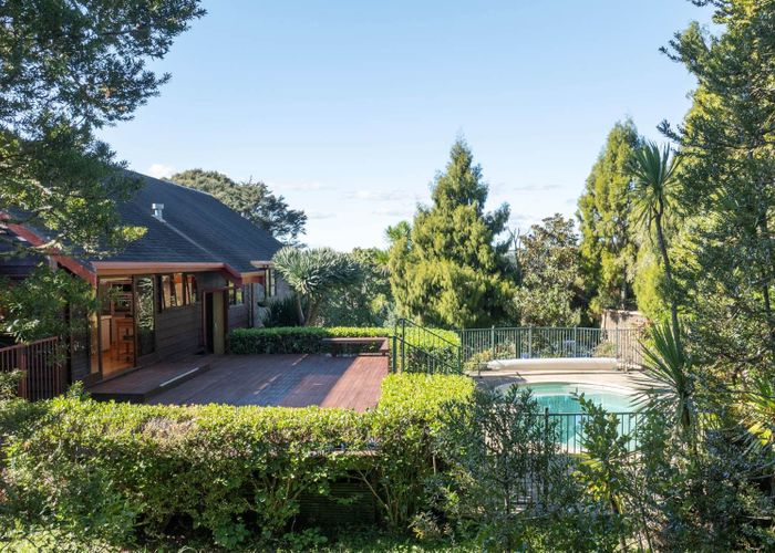  at 11a Longfellow Parade, Glen Eden, Waitakere City, Auckland