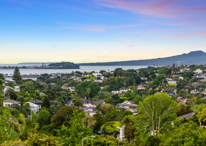  at 5 Eastbourne Road, Remuera, Auckland