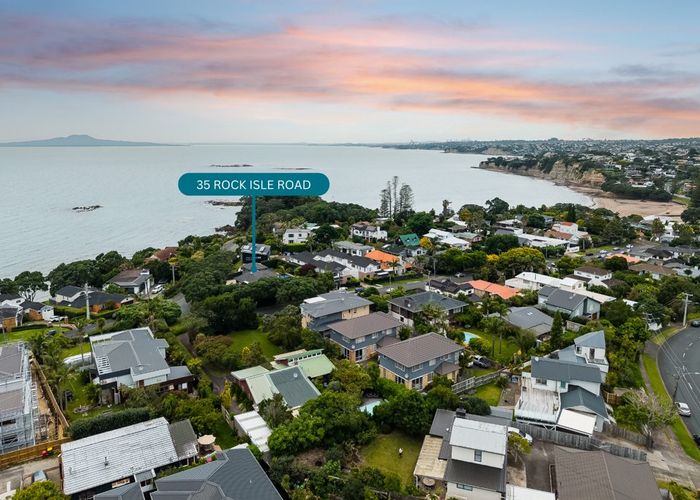  at 35 Rock Isle Road, Torbay, North Shore City, Auckland
