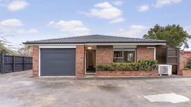  at 1/16 Ullswater Place, Half Moon Bay, Auckland