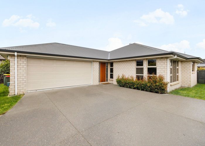  at 18 Gibbston Close, Huntington, Hamilton
