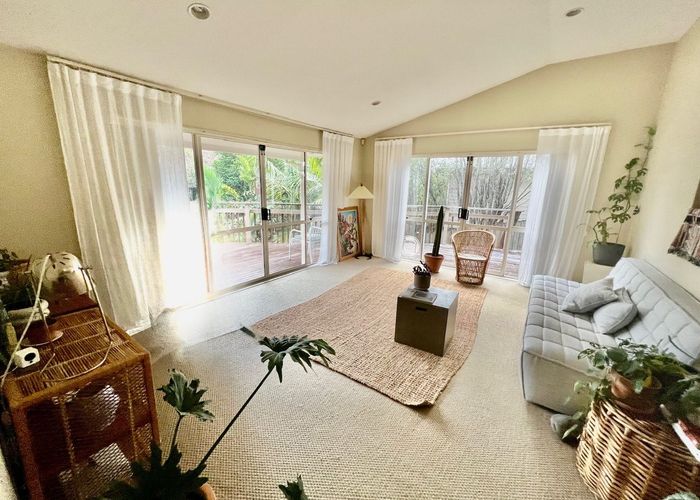  at 31 Rifleman Rise, Unsworth Heights, North Shore City, Auckland