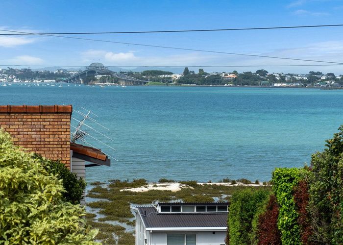  at 1/27 Walter Street, Hauraki, North Shore City, Auckland