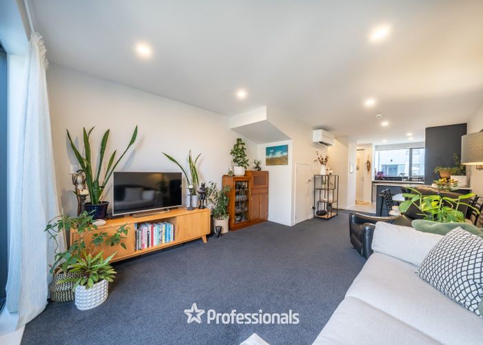  at 16 Te Ara o Ripeka Wharawhara, Petone, Lower Hutt, Wellington