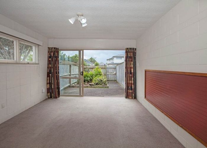  at 4/15 Lancing Road, Sandringham, Auckland