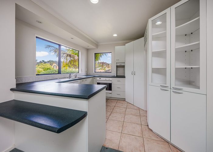  at 1 Cayman Place, Unsworth Heights, North Shore City, Auckland