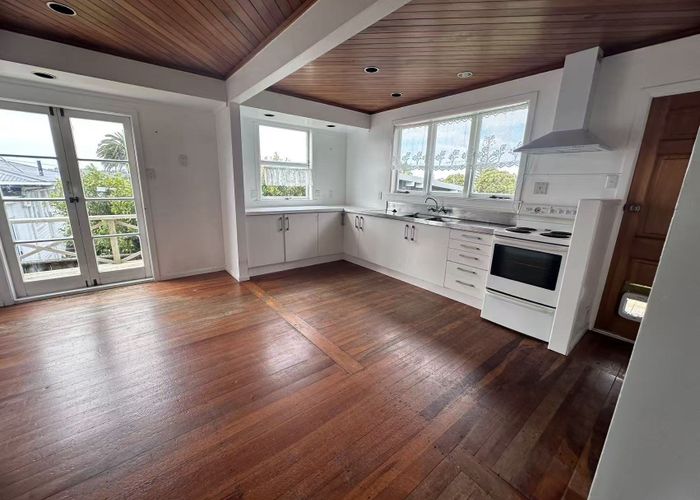  at 31A Fairclough Road, Beach Haven, North Shore City, Auckland