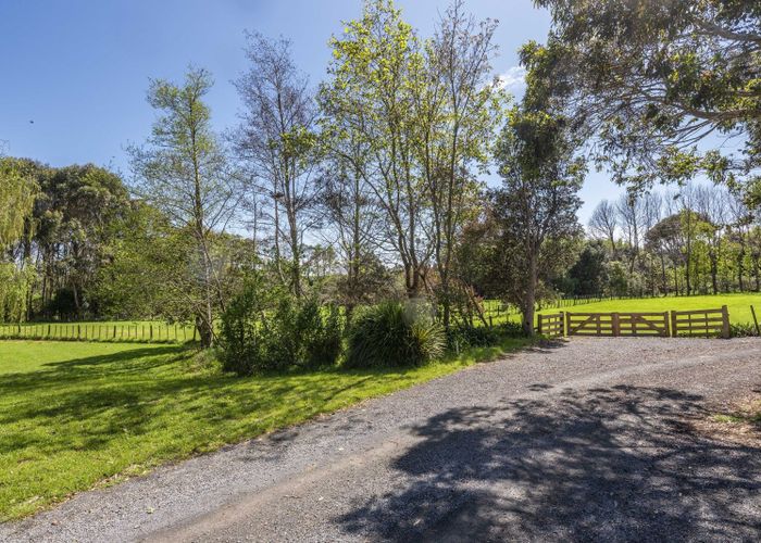  at 15 Hadfield Road, Peka Peka, Waikanae