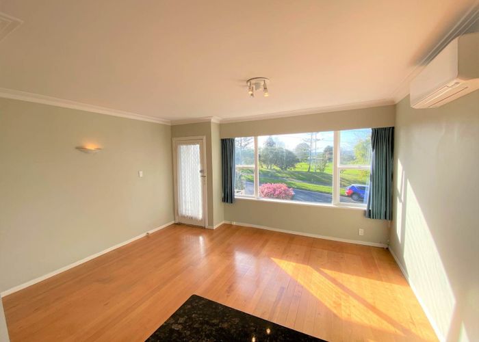  at 2/3 Rathlin Street, Blockhouse Bay, Auckland