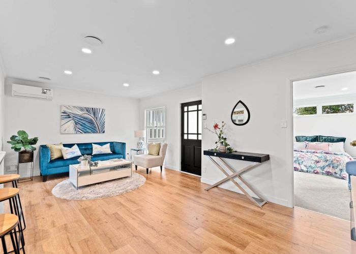  at 43 Graham Avenue, Te Atatu Peninsula, Waitakere City, Auckland