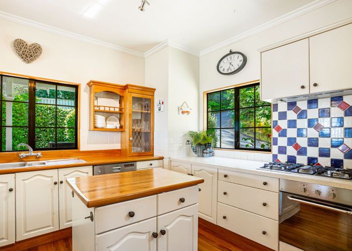  at 47 Chatham Avenue, Paremoremo, North Shore City, Auckland