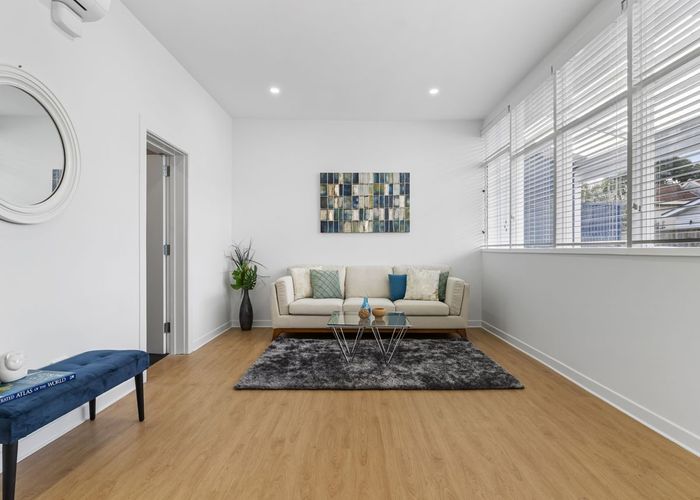  at 2/9 August Place, Greenlane, Auckland City, Auckland