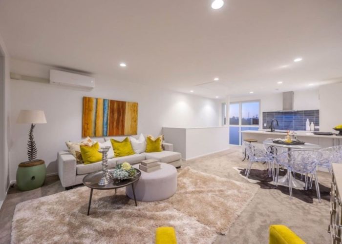  at 8/70A Barrack Road, Mount Wellington, Auckland City, Auckland