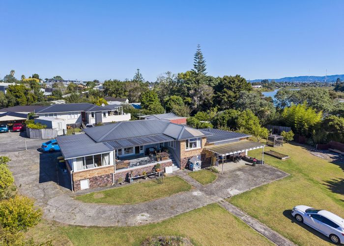  at 22 Murray Road, Te Atatu Peninsula, Auckland