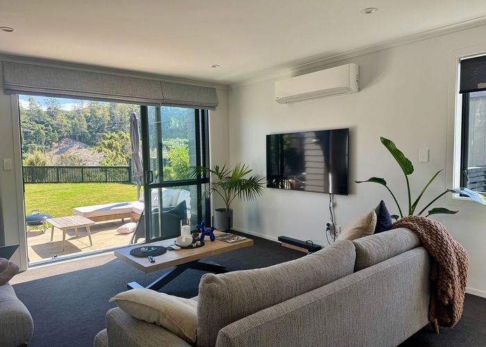  at 8 Holystone Road, Whitby, Porirua, Wellington