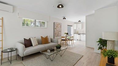  at 1/16 Beach Road, Castor Bay, Auckland