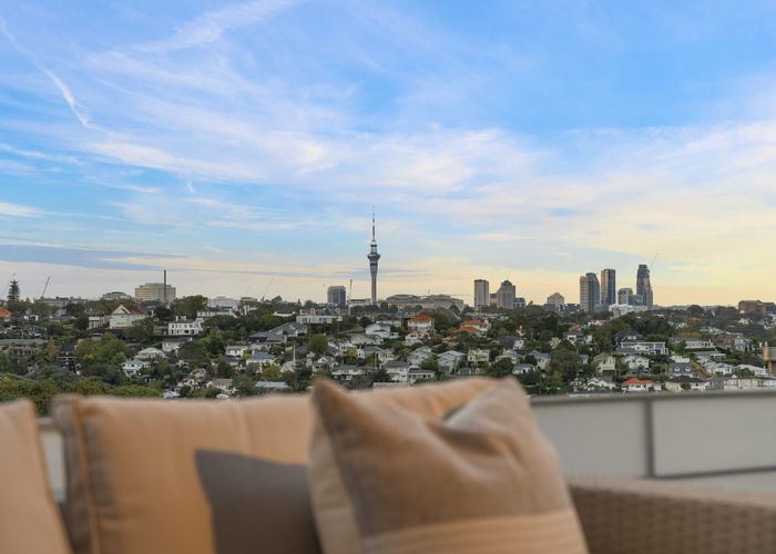  at 4/28 Victoria Avenue, Remuera, Auckland