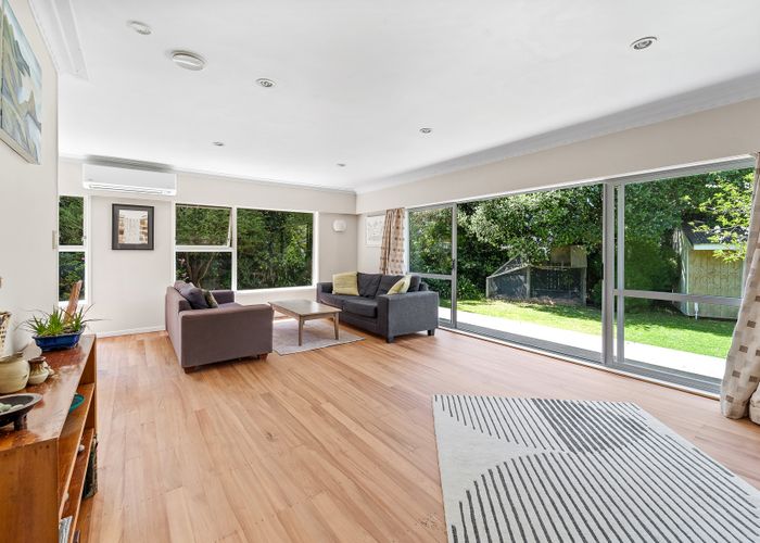  at 52 Mckenzie Avenue, Arkles Bay, Whangaparaoa