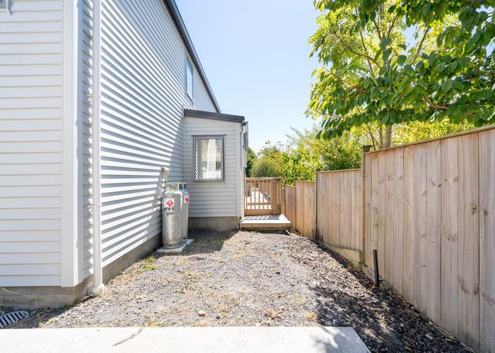  at 7/11 Celeste Place, Totara Vale, North Shore City, Auckland