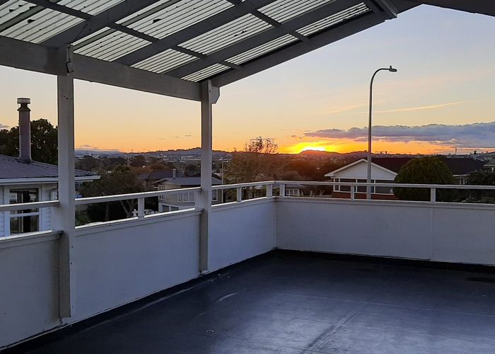  at 16 Carole Cres, Pakuranga, Manukau City, Auckland