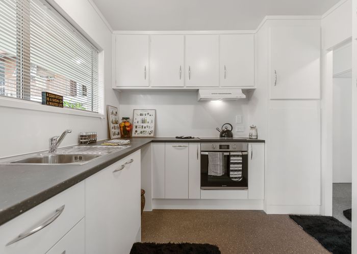  at 4/50 Te Kanawa Crescent, Henderson, Auckland
