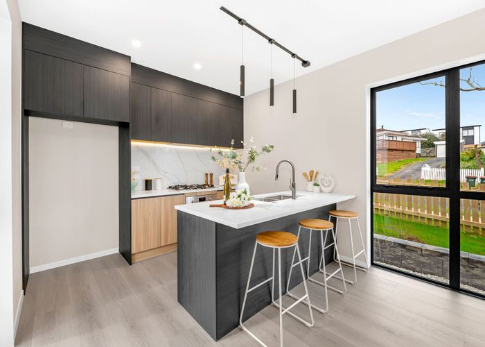  at Lot 2/50 Jandell Crescent, Bucklands Beach, Manukau City, Auckland