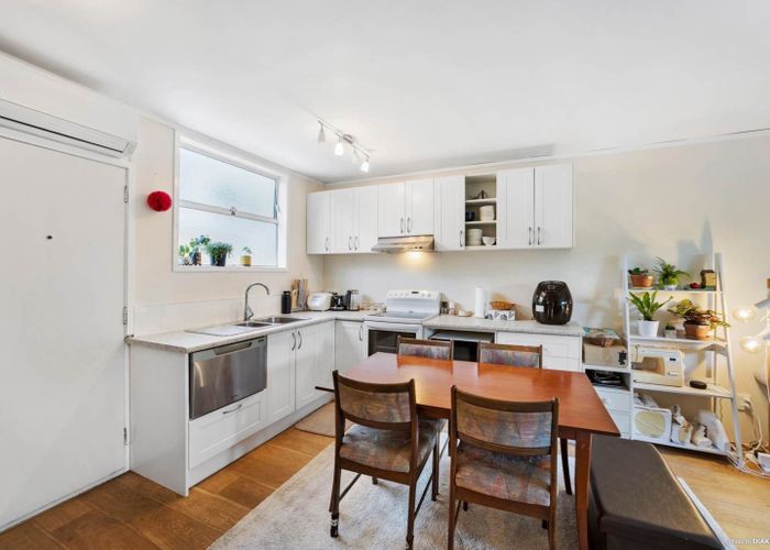  at 2/11 Lovelock Avenue, Mount Eden, Auckland City, Auckland
