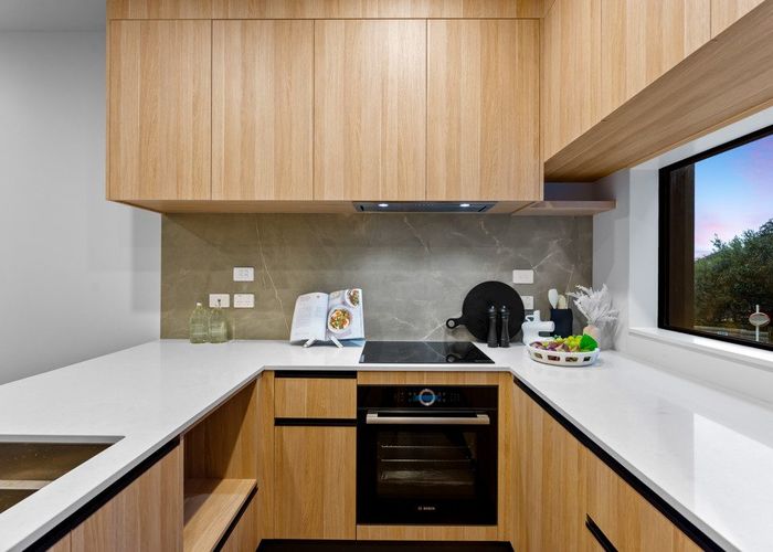  at 8 Meadowbank Road, Meadowbank, Auckland City, Auckland