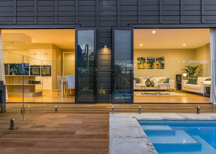  at 11 Sharon Road, Browns Bay, North Shore City, Auckland