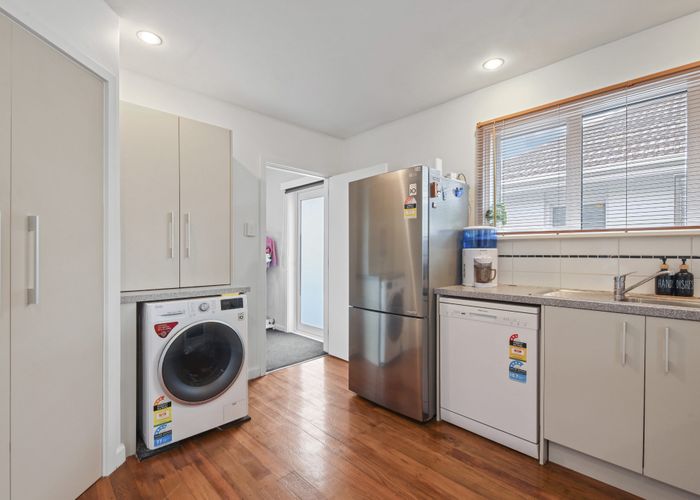  at 1/204 Greers Road, Bryndwr, Christchurch City, Canterbury